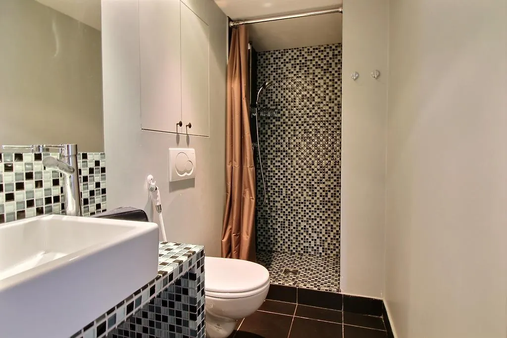 Passage Sainte Anne Apartment *
