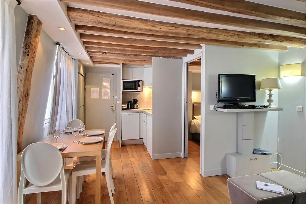 Passage Sainte Anne Apartment *